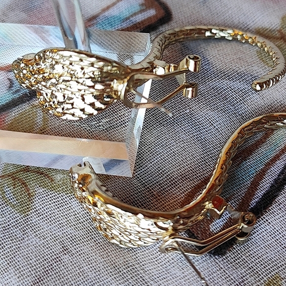 Cobra Snake Venomous Oversized Gold Tone Pierced Statement Earrings Oddities EUC - Picture 10 of 12